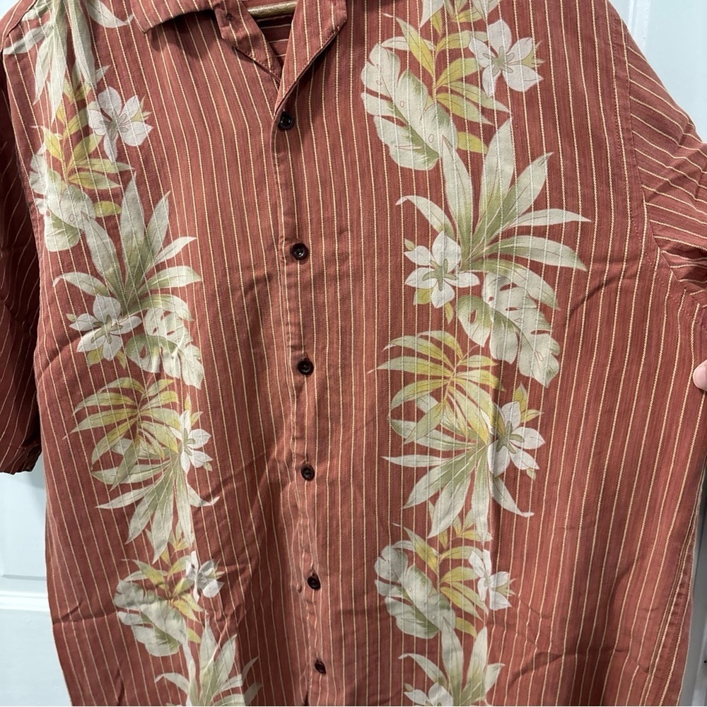 Tommy Bahama Men’s Hawaiian Shirt Short Sleeve Size L Tencel Blend Resortwear - Picture 5 of 6